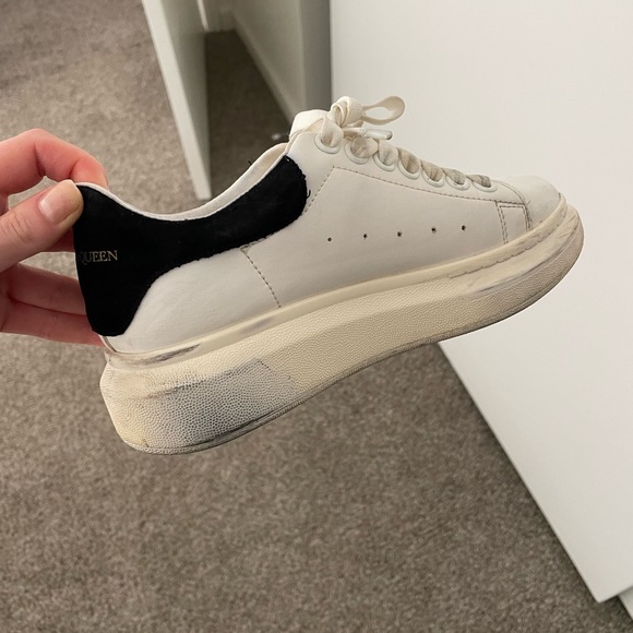 Alexander McQueen sneakers - Picture 2 of 4